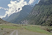 The road from Leh to Manali 
